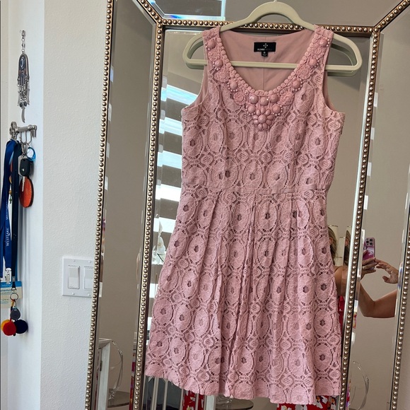 Ronni Nicole Dresses & Skirts - Ronni Nicole Blush Lace Mini Dress